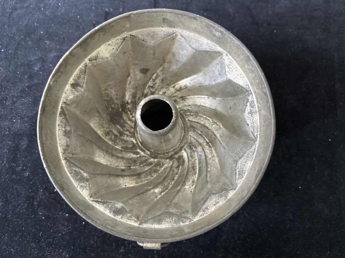 Teglie da forno: Gugelhupf - Backform aus Metall  – Usato da Zürich venduto da Chaeffeler 2