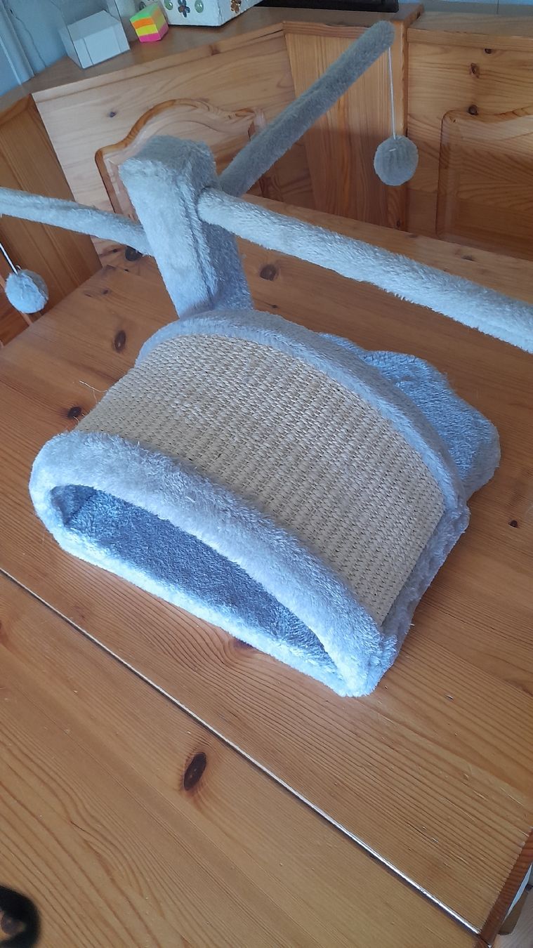 Spielzeuge: Katzenzubehör – Gebraucht aus Nesslau von Churfirsten08