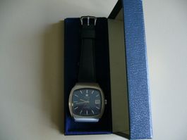 Uhr - Tissot läuft - Glas hat kleine Kratzer