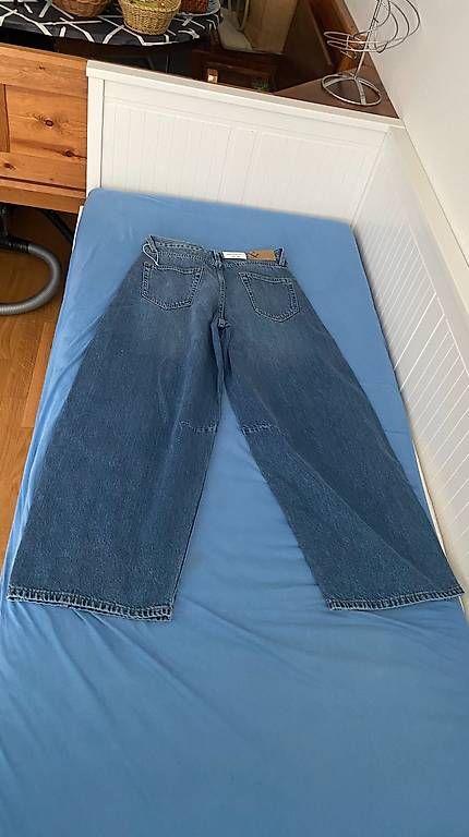 Jeans: Jean neuf bleu ciel C&A – Usato da Genève venduto da Jakblakjak 3