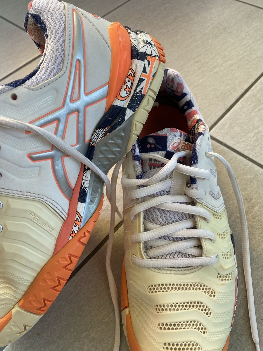 Asics Chaussures femmes: Asics gr37.5 – D'occasion à Dietikon par Tdaf33 2