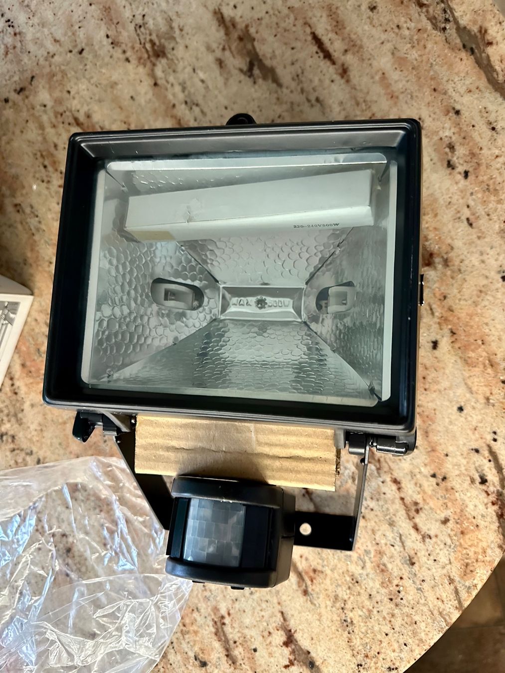 Micasa Lampade: Halogenstrahler mit Bewegungsmelder 500 W – Nuovo e nell'imballaggio originale da Spreitenbach venduto da Jessy8 5