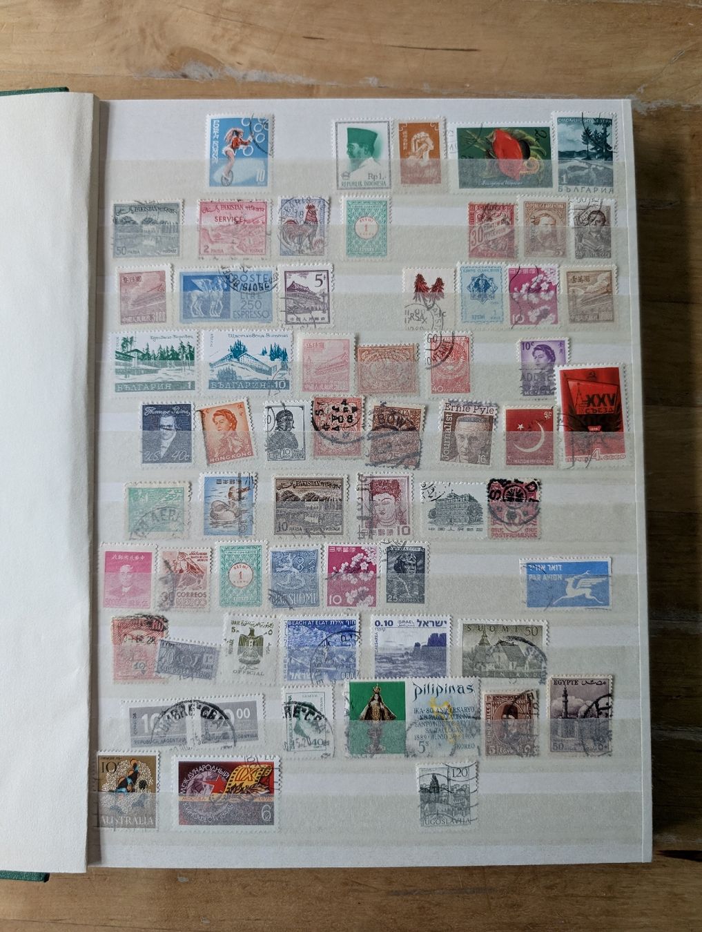 Alle Briefmarken: Album mit Markensammlung weltweit – Gebraucht aus Hittnau von stamps_and_coins
