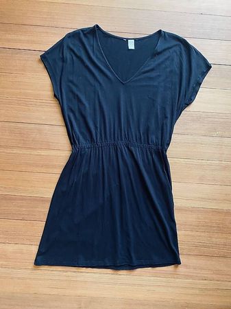 Schwarzes Sommerkleid