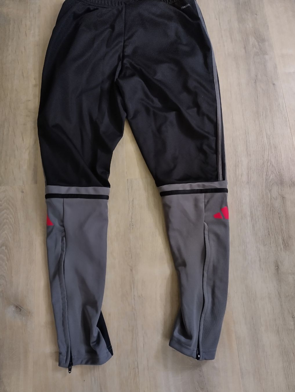 Adidas Pantaloni: Adidas Trainingshose M – Usato da Dättwil AG venduto da Kleinaberfein 2