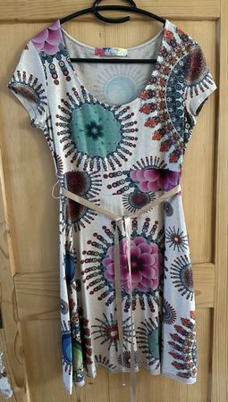 Kleid von DESIGUAL, Gr. M