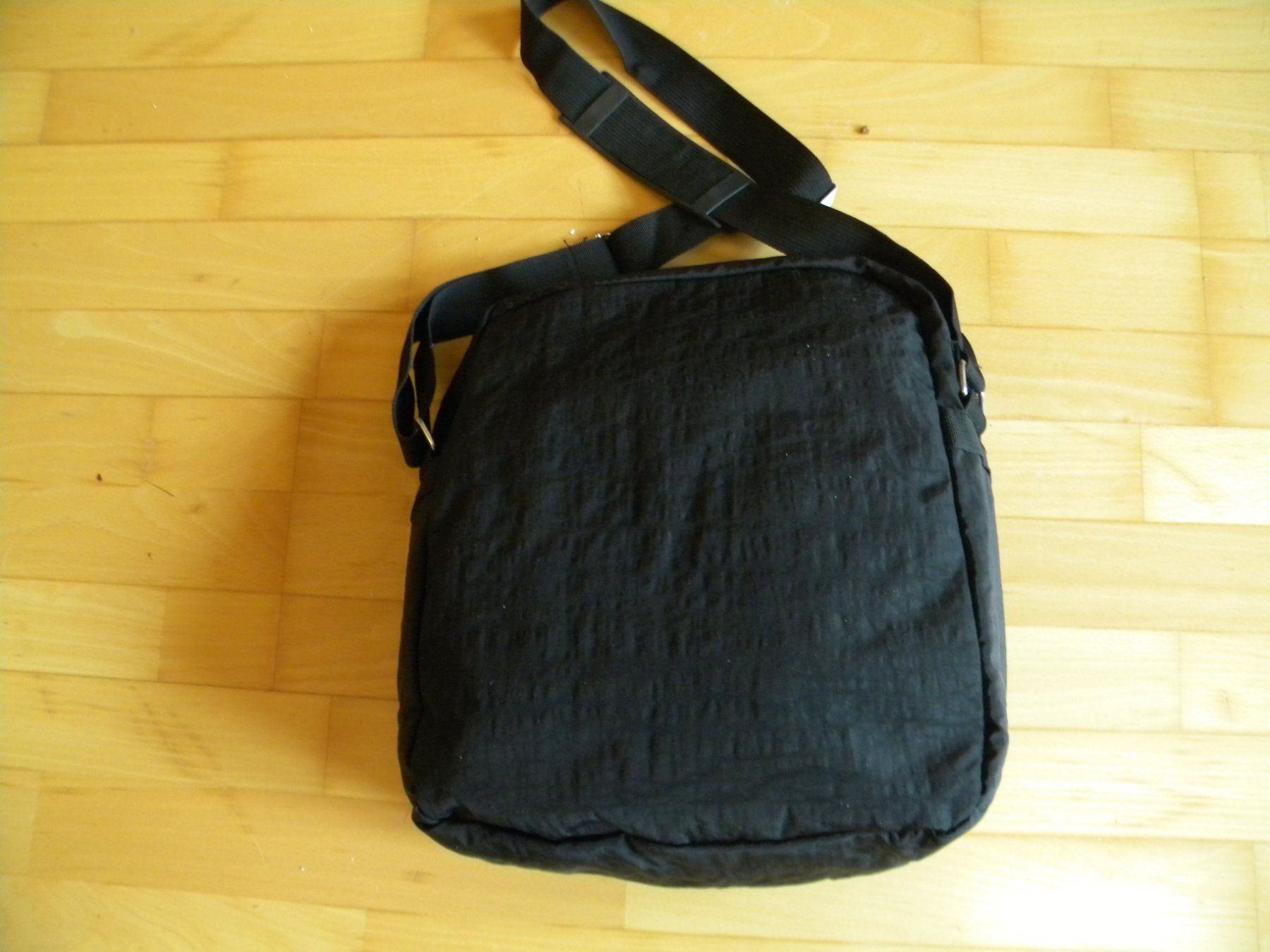 Sacs: Umhänge-Tasche – Neuf avec emballage d'origine à Bühler par Wini100 1