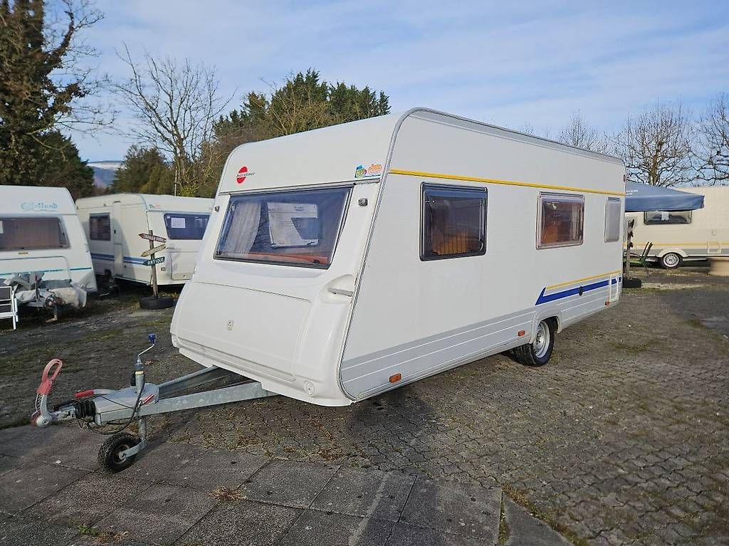 Veicoli da campeggio: A vendre Burstner 4825 Amara avec omnistor Thule – Usato da Belmont-Yverdon venduto da FloridaJeep 1