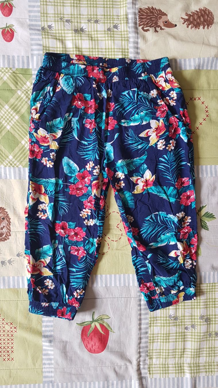 Pantaloni: Kurze Sommerhose Gr.128 – Usato da Luzern venduto da silvermoon12