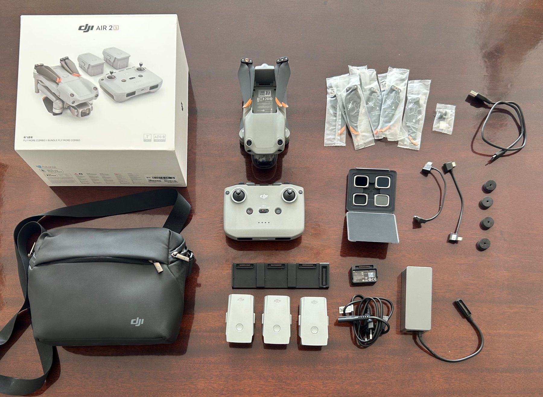 DJI RC Modellbau: DJI AIR 2 S - fly more combo – Gebraucht aus Pully von jan_v77k