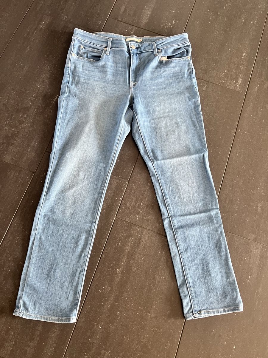 Levi's Jeans: Jeans Levis 712 32/30 – Gebraucht aus Kreuzlingen von Mirabilis0628