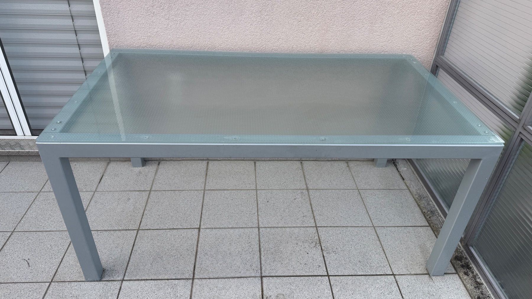 Tavoli: Terrassentisch mit Glasplatte, wetterfest – Usato da Würenlos venduto da sweety5436 1