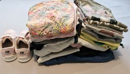 Mädchen Kleiderpaket Gr. 122/128