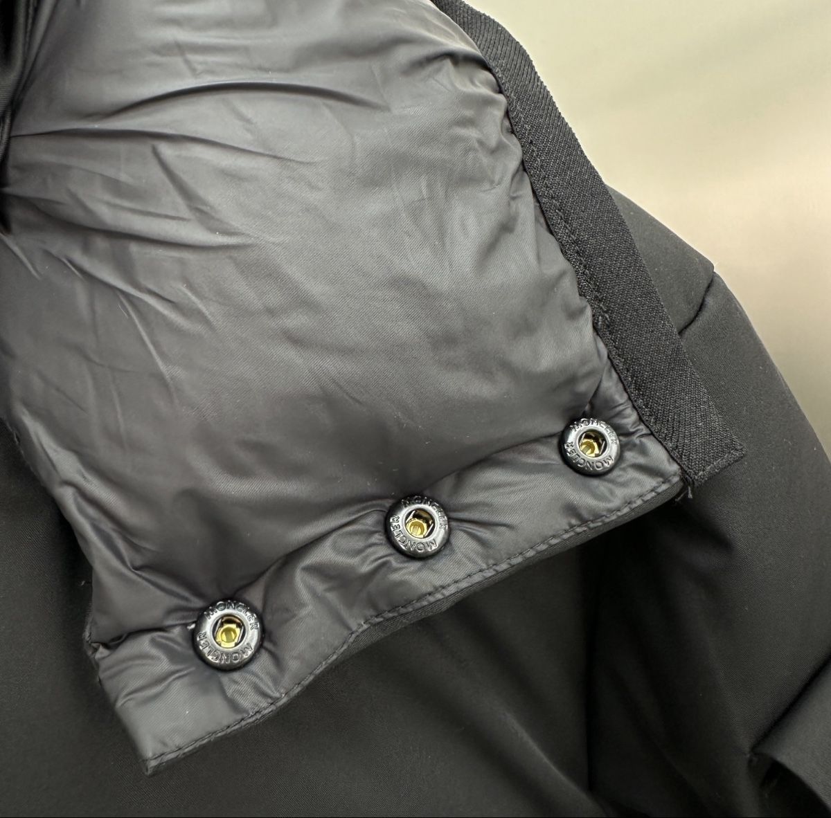 Vestes: Moncler Grenoble Montgetech jacket  – Neuf avec emballage d'origine à Clarens par cra_vx7c 3