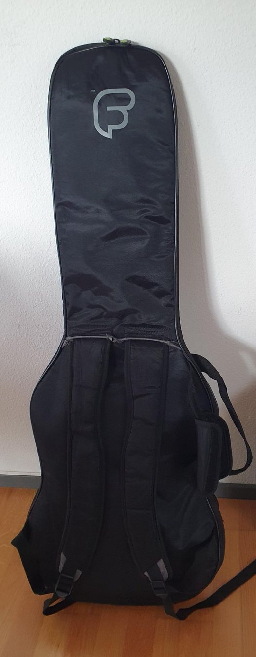 Instruments de musique: Chevy Strat mit Tremolo - E-Gitarre schwarz – D'occasion à Zollikon par Mary_80 7
