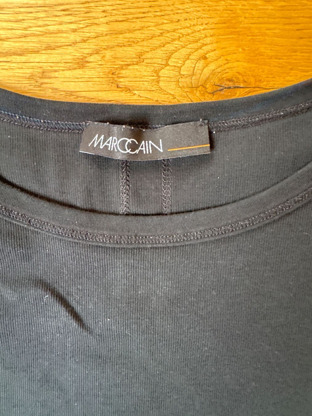 Marc Cain T-shirt: longtop marc cain – Usato da gurzelen venduto da malu04 1