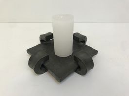 Brutalistischer, skulpturaler Stahl Kerzenständer 70er