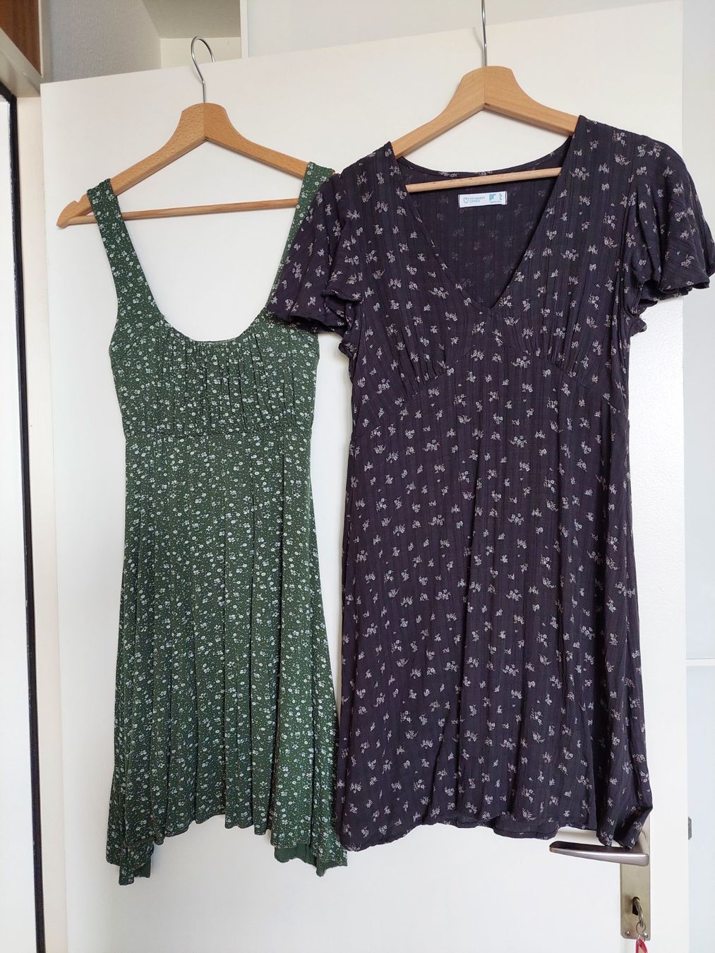 Lotti di vestiti: 22 TEILIGES MARKENKLEIDER PAKET GR. S – Usato da Münchenstein venduto da Strupfi 2