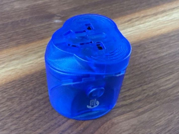 Unità & Adattatore: Reiseadapter mit ausklappbaren Steckern – Usato da Bern venduto da 4KSzxrEjtKm 6