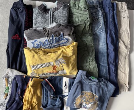 Jungen Kleiderpaket, Grösse 92/98vielseitig für den Herbst