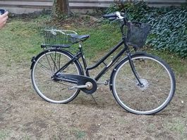 2 Damenvelos / Citybikes zu verkaufen