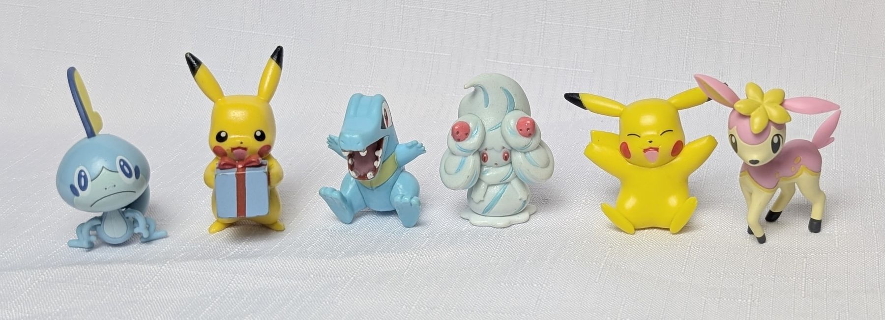 Pokémon Statuette: 6er Set Pokemon Sammel Figuren -  Pikachu – Usato da Wängi venduto da ABIZONE-86