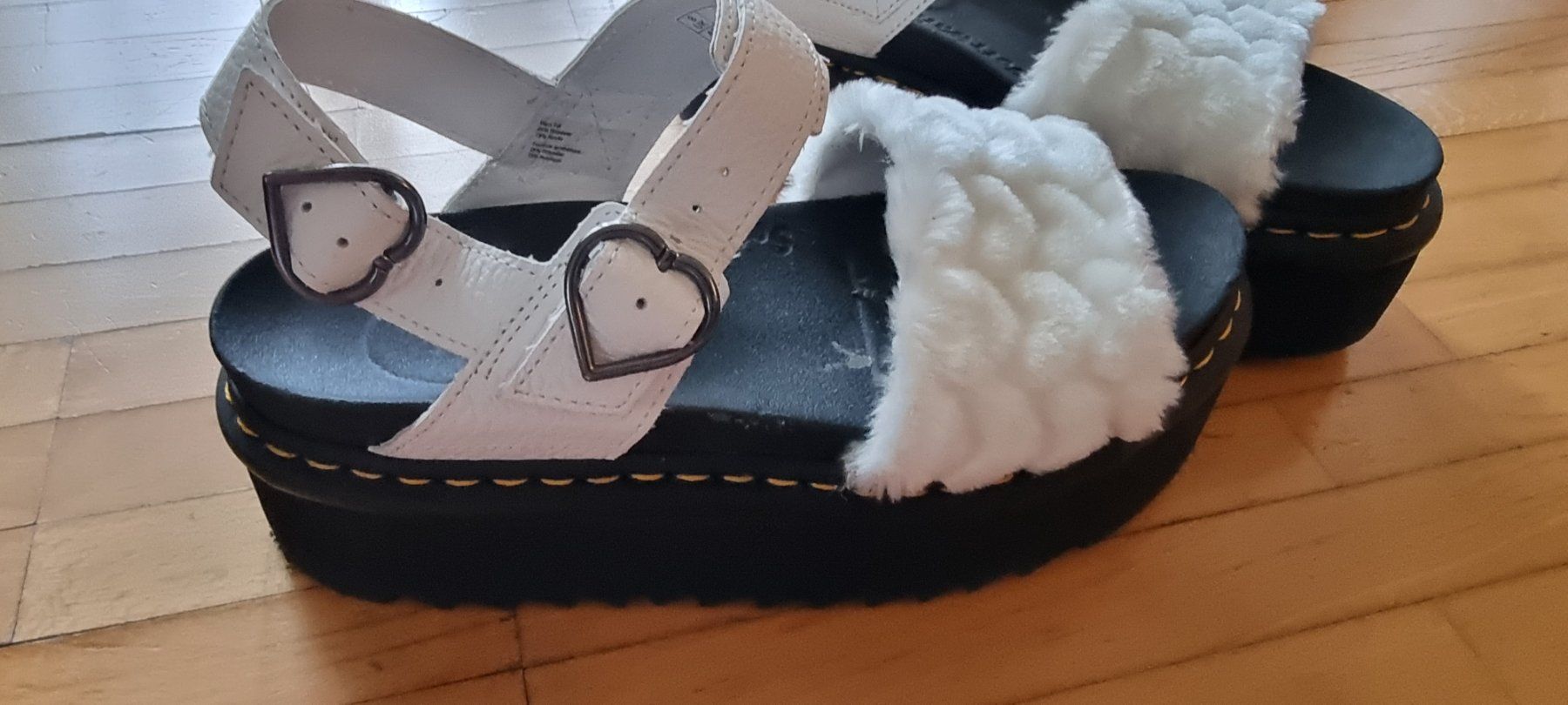 Dr. Martens Chaussures femmes: Dr.martens Sandalen – D'occasion à Riedikon par Winter21. 1