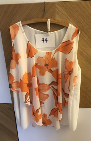 Blouse fleurie, taille 44, élégante et légère
