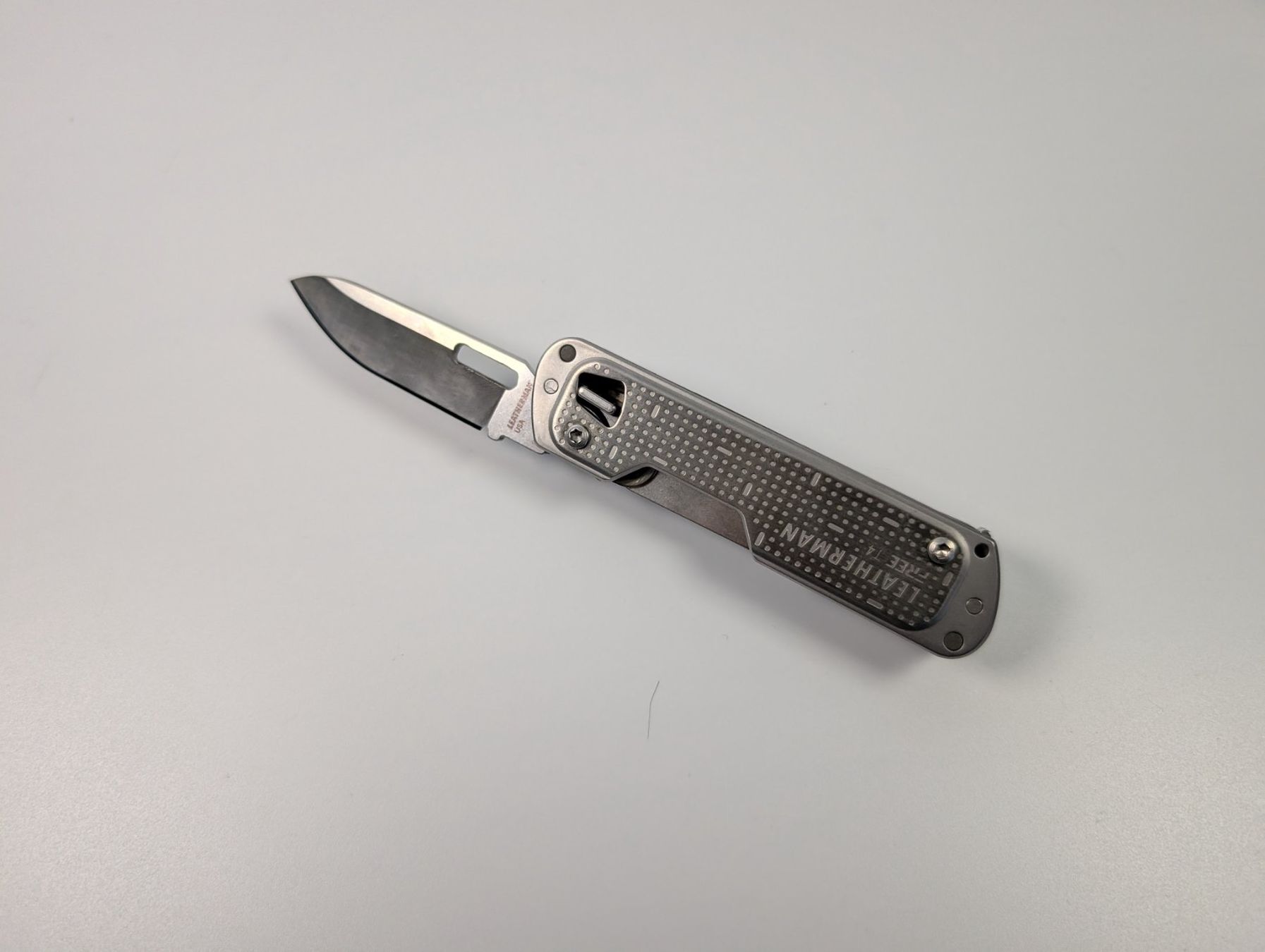 Leatherman Couteaux de poche: Leatherman Free T4 – Neuf (Voir description) à Ostermundigen par TradeLab 2