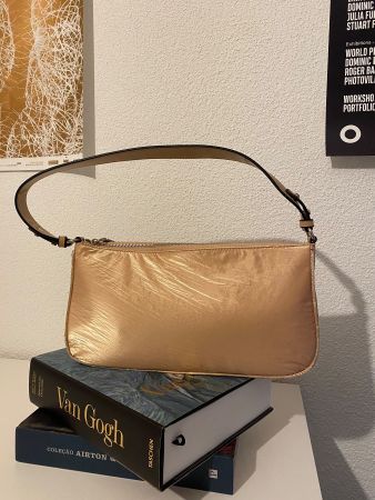Goldene Schultertasche von Beck Söndergaard