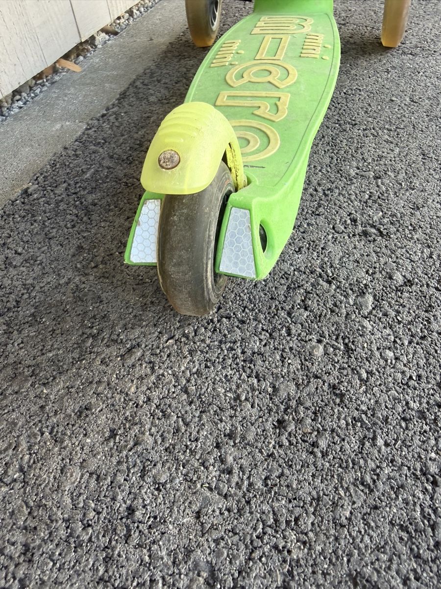 Micro Kickboard: Mini Micro Roller grün gebraucht – Usato da Schliern b. Köniz venduto da Jimwest7 1