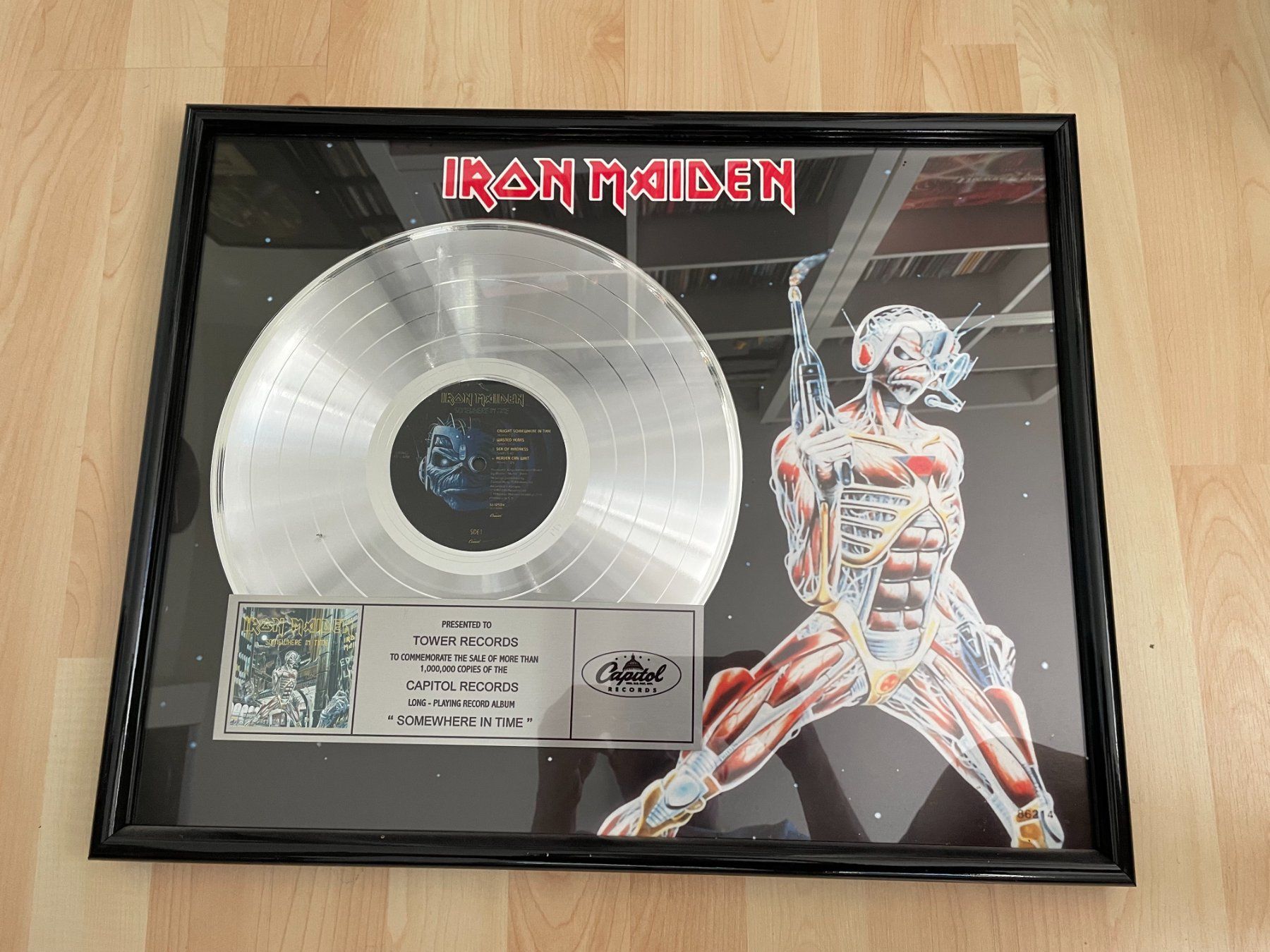 Dischi in vinile: Iron Maiden Somewhere In Time Award Vinyl – Usato da Endingen venduto da Oermi