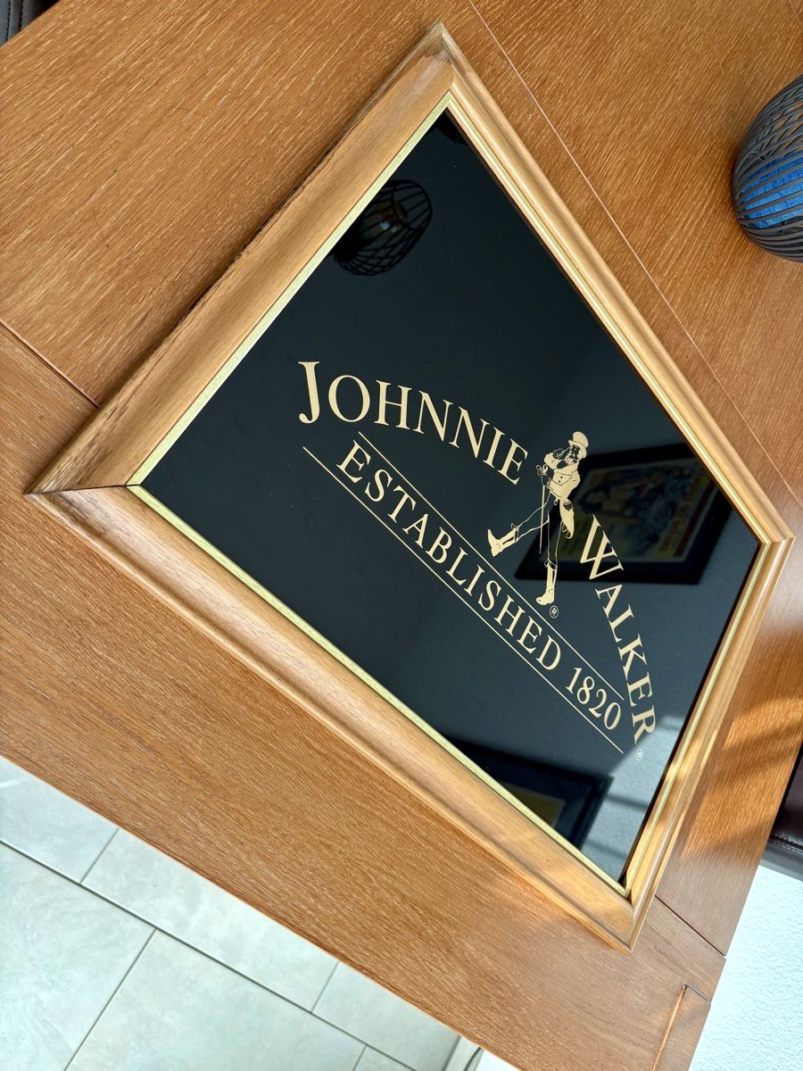 Foto & Immagini: Johnnie Walker Bild mit Glas Vintage – Usato da Gelterkinden venduto da G-Power-Cars 2