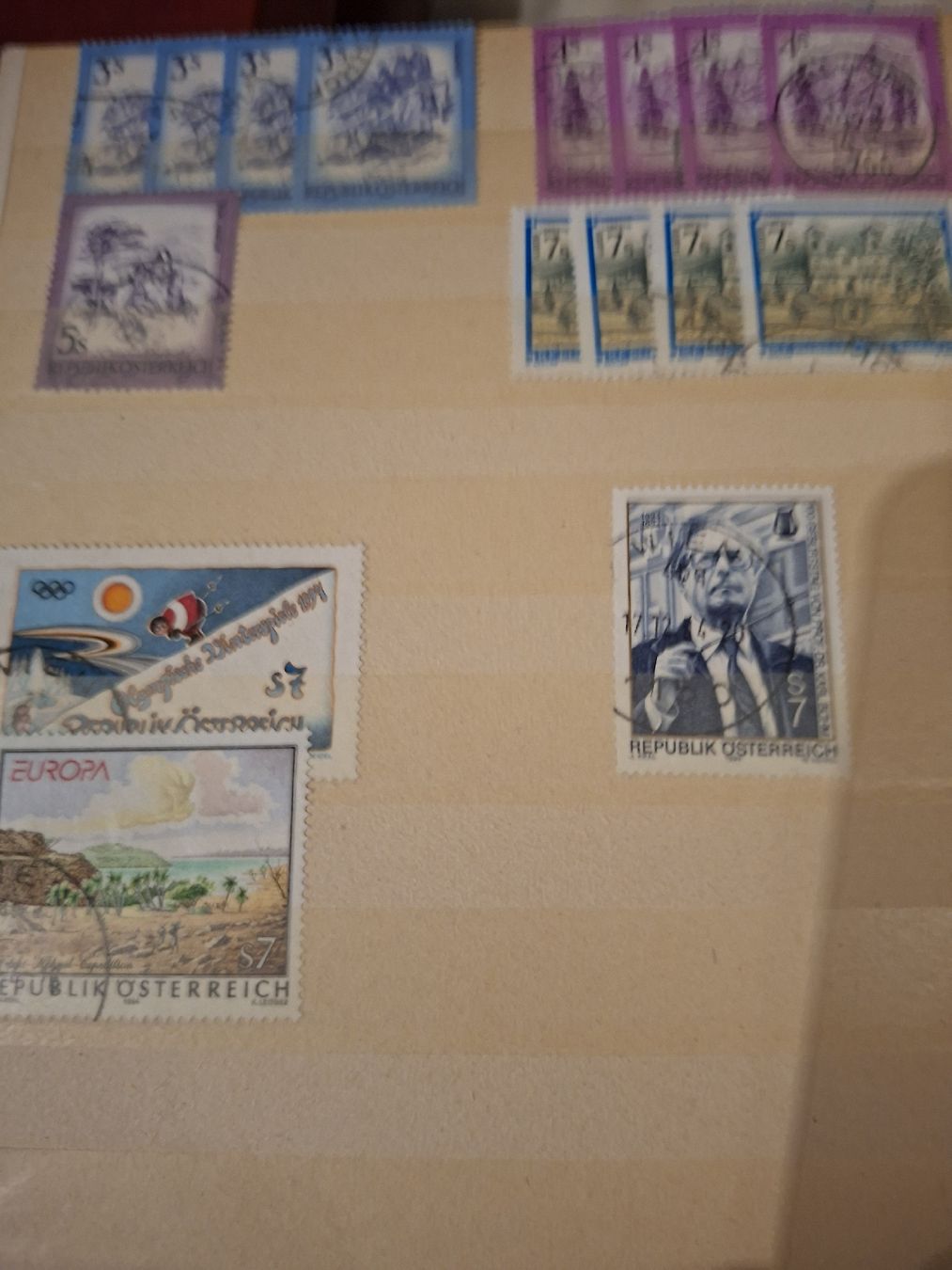Tutti i francobolli: Briefmarken Album diverser Länder – Usato da Balgach venduto da SIMEON27 6