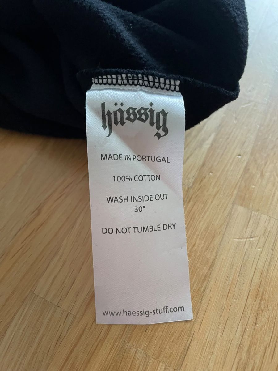 Hässig Pullover & Sweatshirts: Hässig Hoodie Size M – Gebraucht aus Luzern von Irene197 4