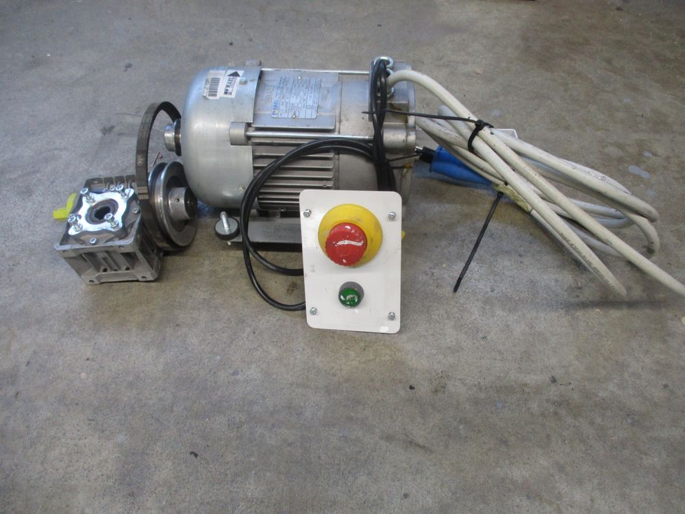 Elektromotor 230V mit Schalter / RAEL (Gebraucht) in Täuffelen für CHF ...
