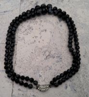 Elegante Vintage-Halskette, schwarze Steine mit Strass.
