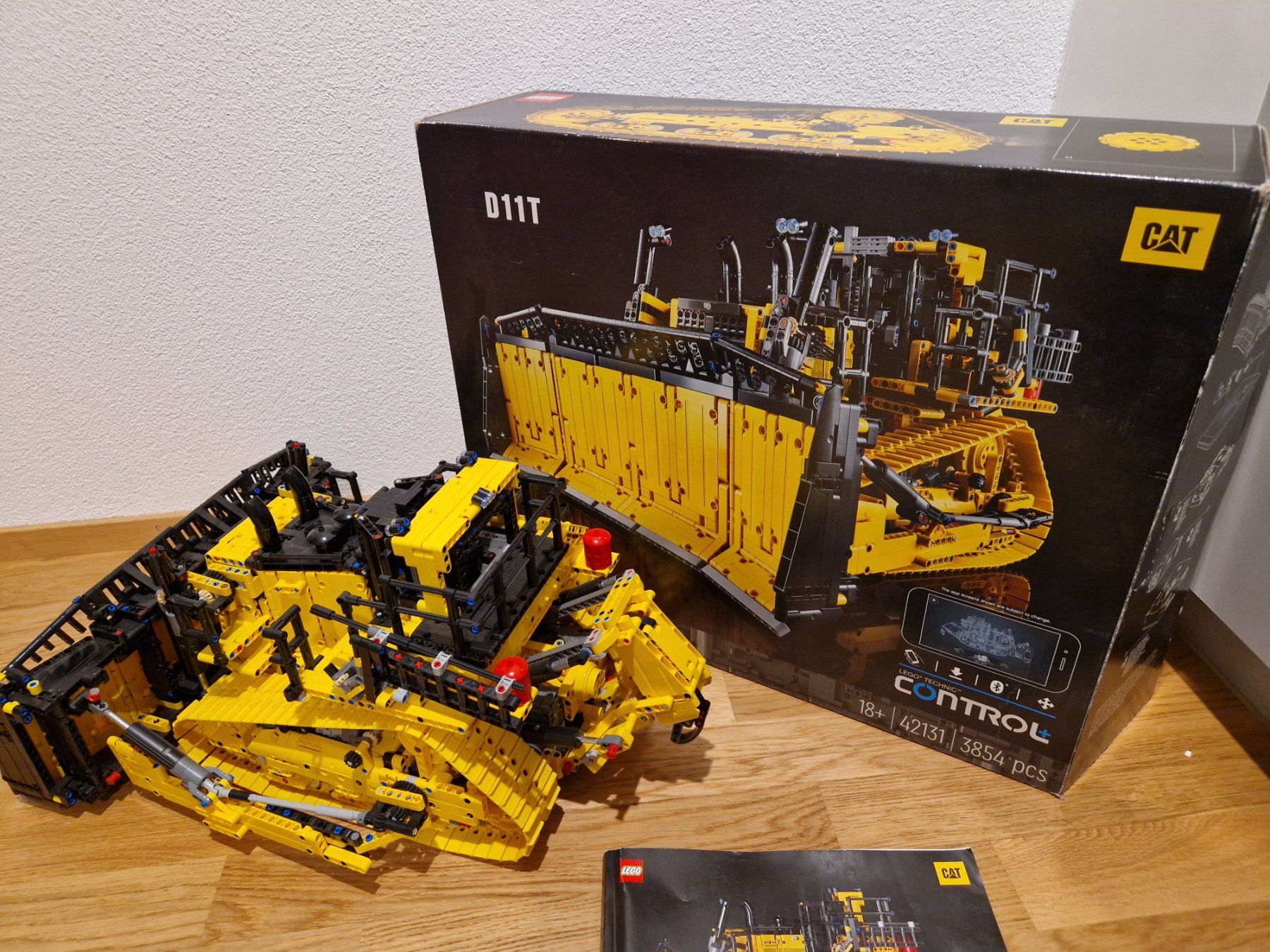 Lego Kit di costruzioni: Lego Technic Cat D11 Bulldozer 42131 – Usato da Egnach venduto da rom_ruet