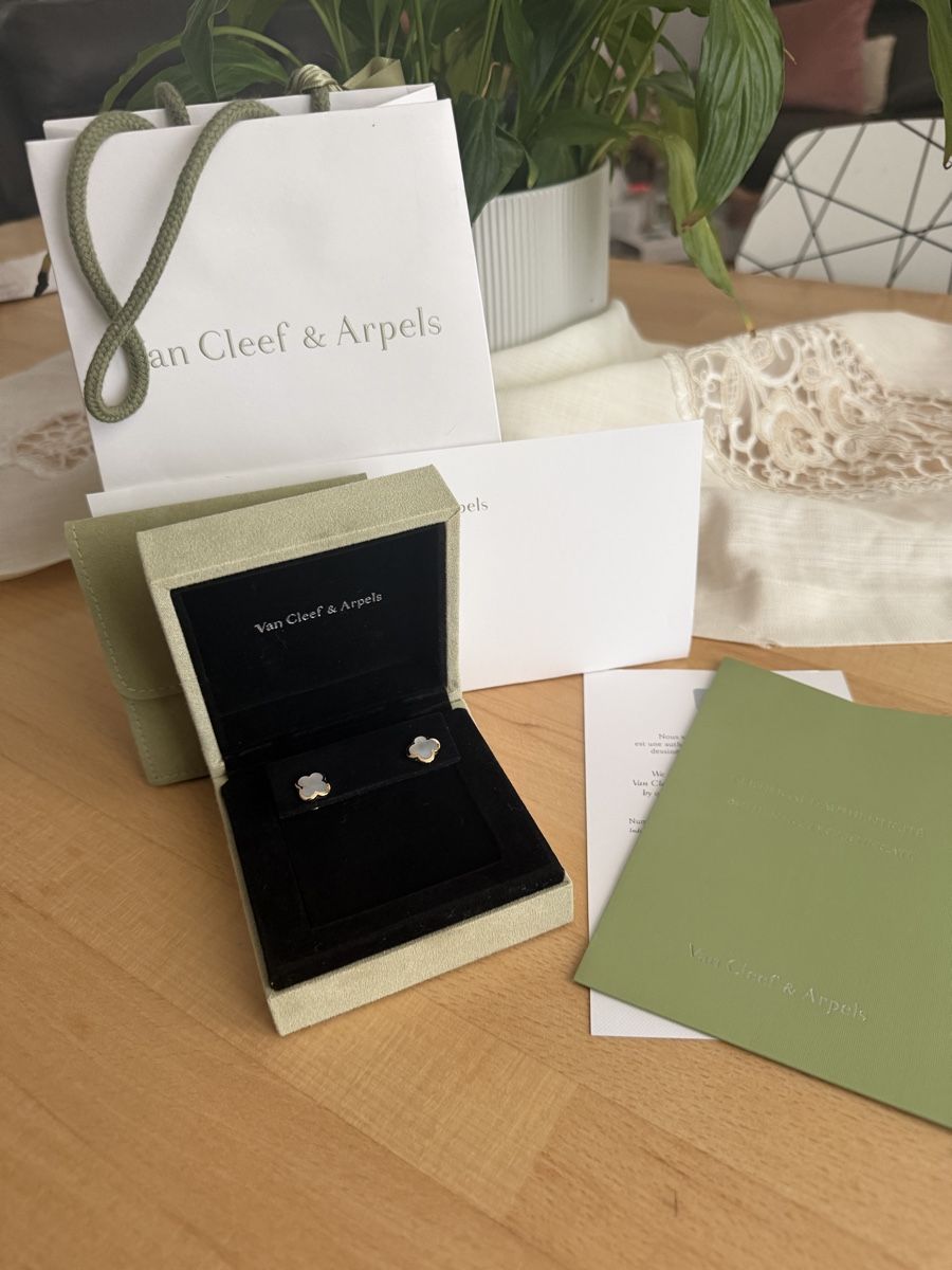 Ohrringe & -stecker: Original Van Cleef & Arpels Alhambra Ohrstecker mit Perlmutt – Gebraucht aus Bern von AndrewHM 5