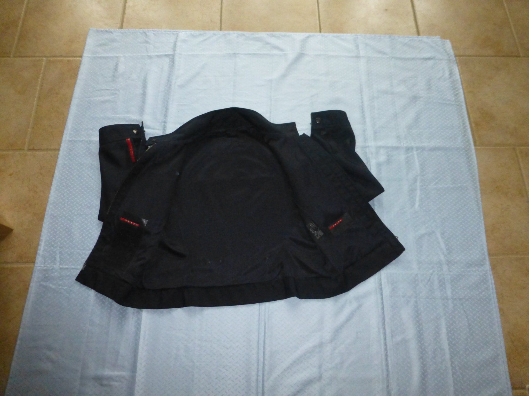 Prada Vestes: Jacke für Damen von Prada – D'occasion à Würenlingen par drago56 1