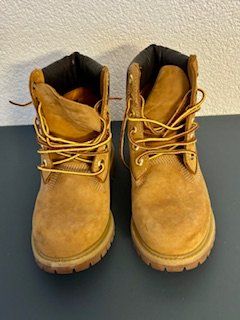Timberland Scarpe da donna: Timberland Boots Damen – Usato da Bettlach venduto da CVR007