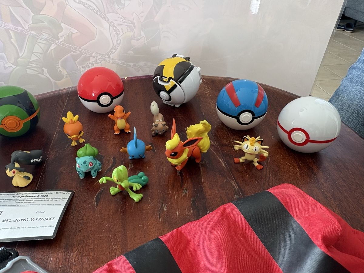 Pokémon Figuren: Lot Pokémon Pokémon Ball – Gebraucht aus Vufflens-la-Ville von newlifegva 3