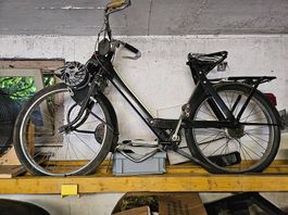 Velosolex à vendre.
