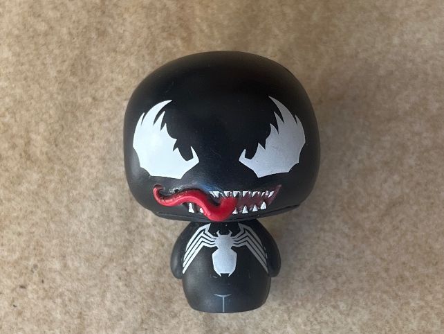 Funko Statuette: FUNKO POP MARVEL mini-figurine Venom – Usato da Vernayaz venduto da Darkfrost