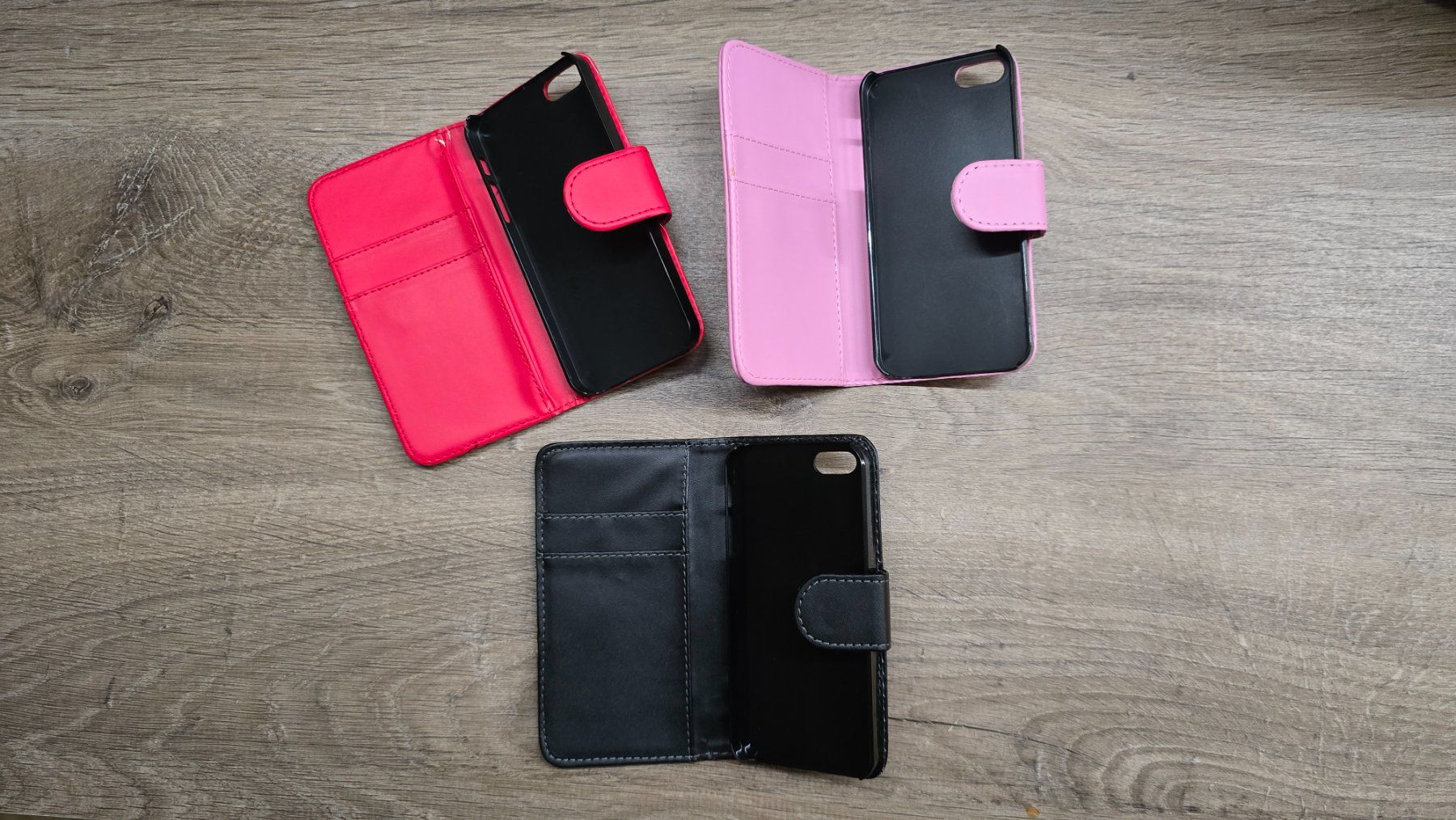 Cover & Protezioni schermo: 3er Set - Etui Hülle mit Kartenfach - iPhone 5 / 5s / SE – Nuovo (secondo la descrizione) da Thalwil venduto da VitaMini 1