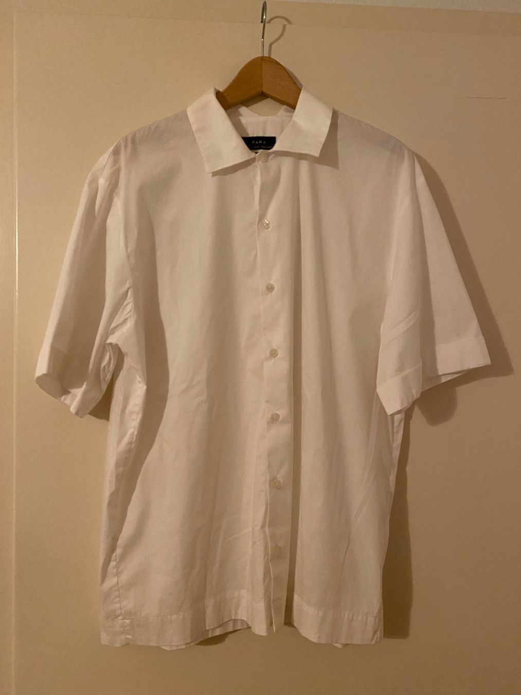 Zara Camicette: Zara Bluse weiss L relaxed fit – Nuovo (secondo la descrizione) da Zürich venduto da Wim-Broccoli