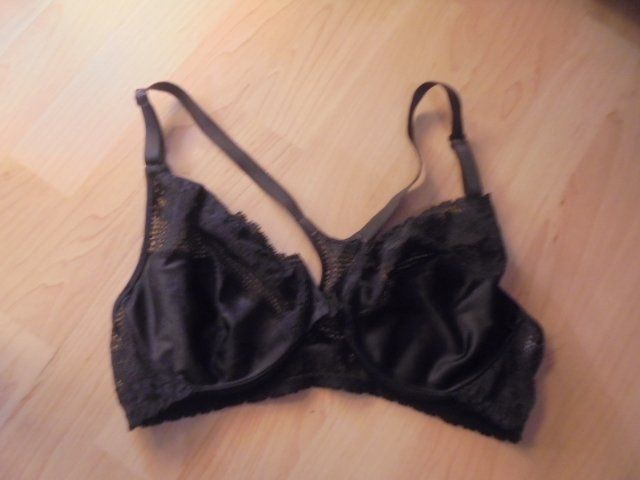 Altra biancheria intima: BH Gr. 36C/80C Vanity Fair Schwarz – Usato da Hinwil venduto da Glasperlen
