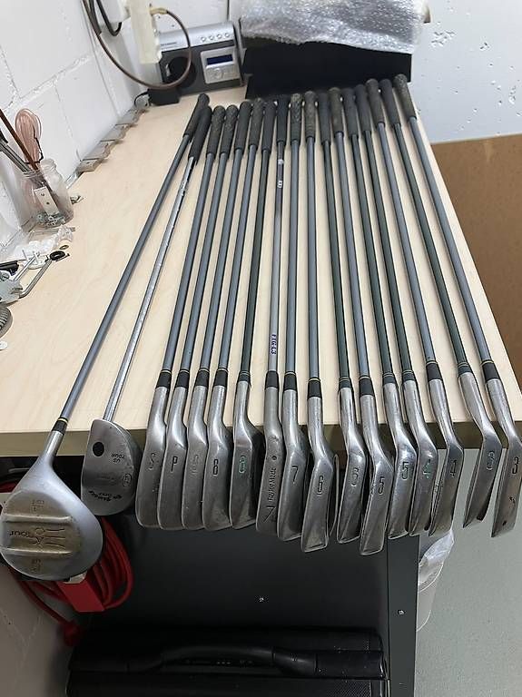 Clubs & Sets: Golfschlaeger Set 19 Stueck, Gebraucht. – D'occasion à Affoltern am Albis par Edeltraut 1