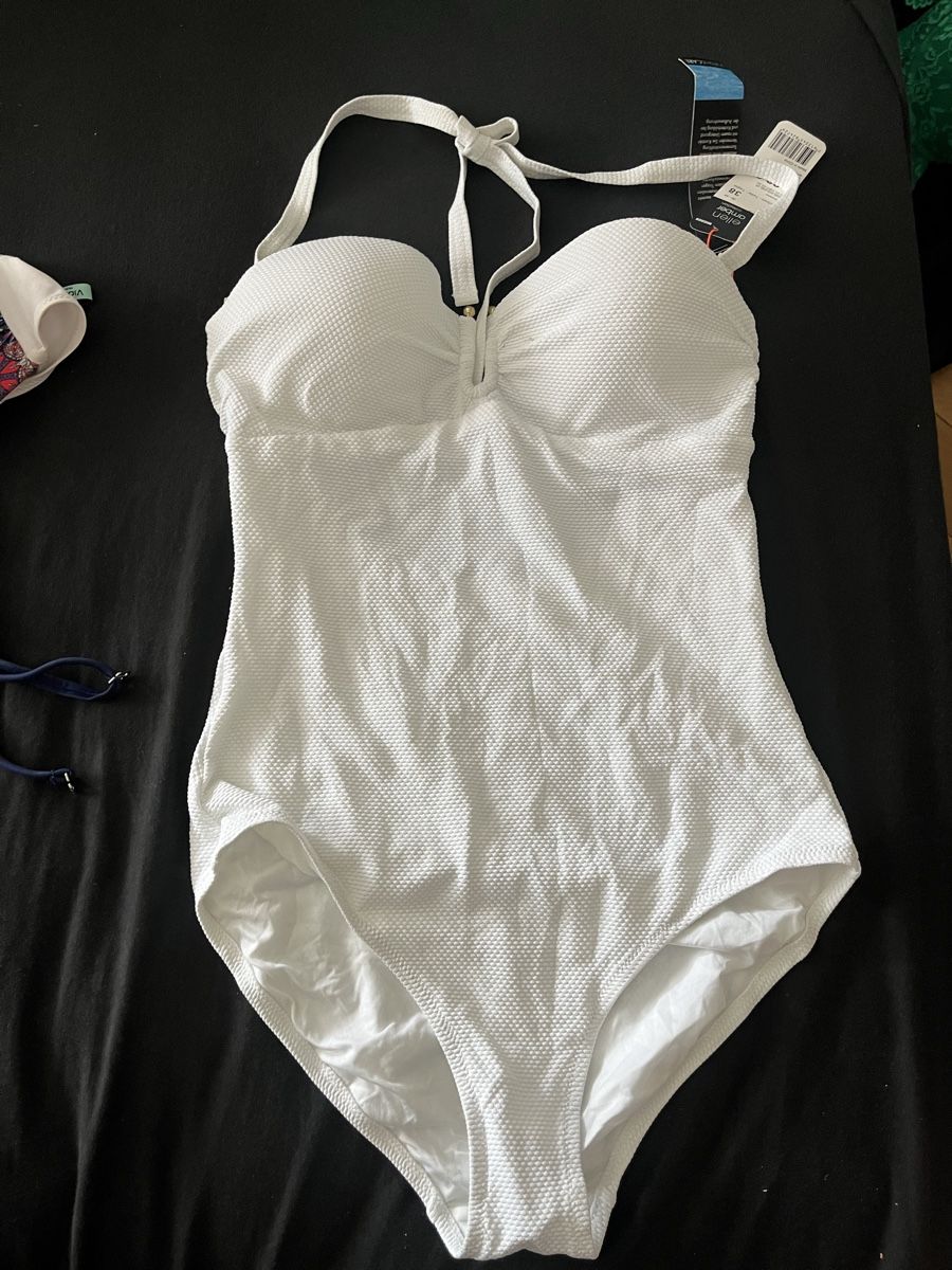 Maillots de bain & Bikinis: Badeanzug und Bikini-Oberteil weiss neu – Neuf (Voir description) à Olten par sae_82z2 1