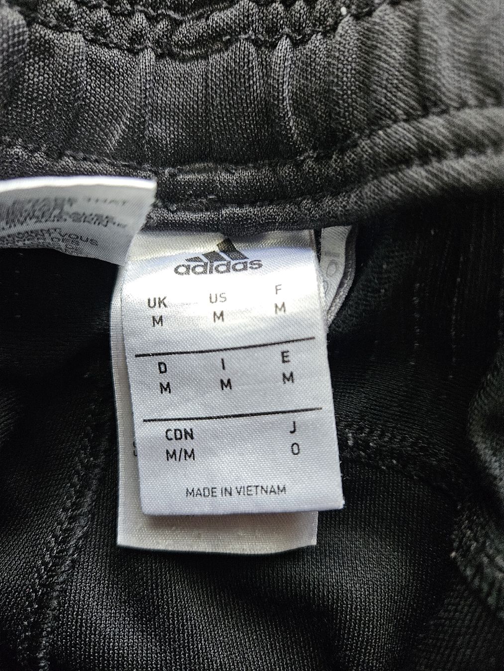 Adidas Pantaloni: Adidas Trainingshose Polyester schwarz Grösse M climacool – Usato da Anwil venduto da tamoos 2